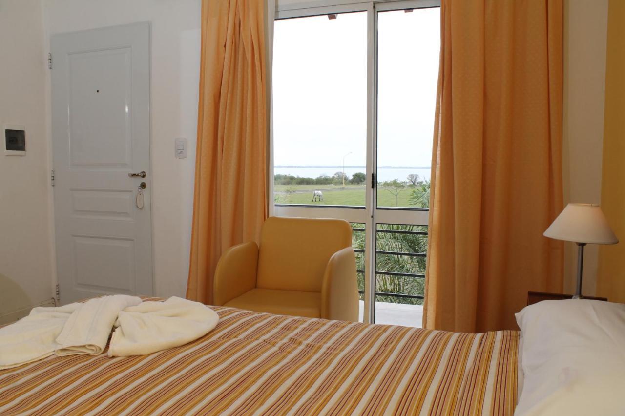 Brisas Del Lago Apart Y Hotel Federación Værelse billede