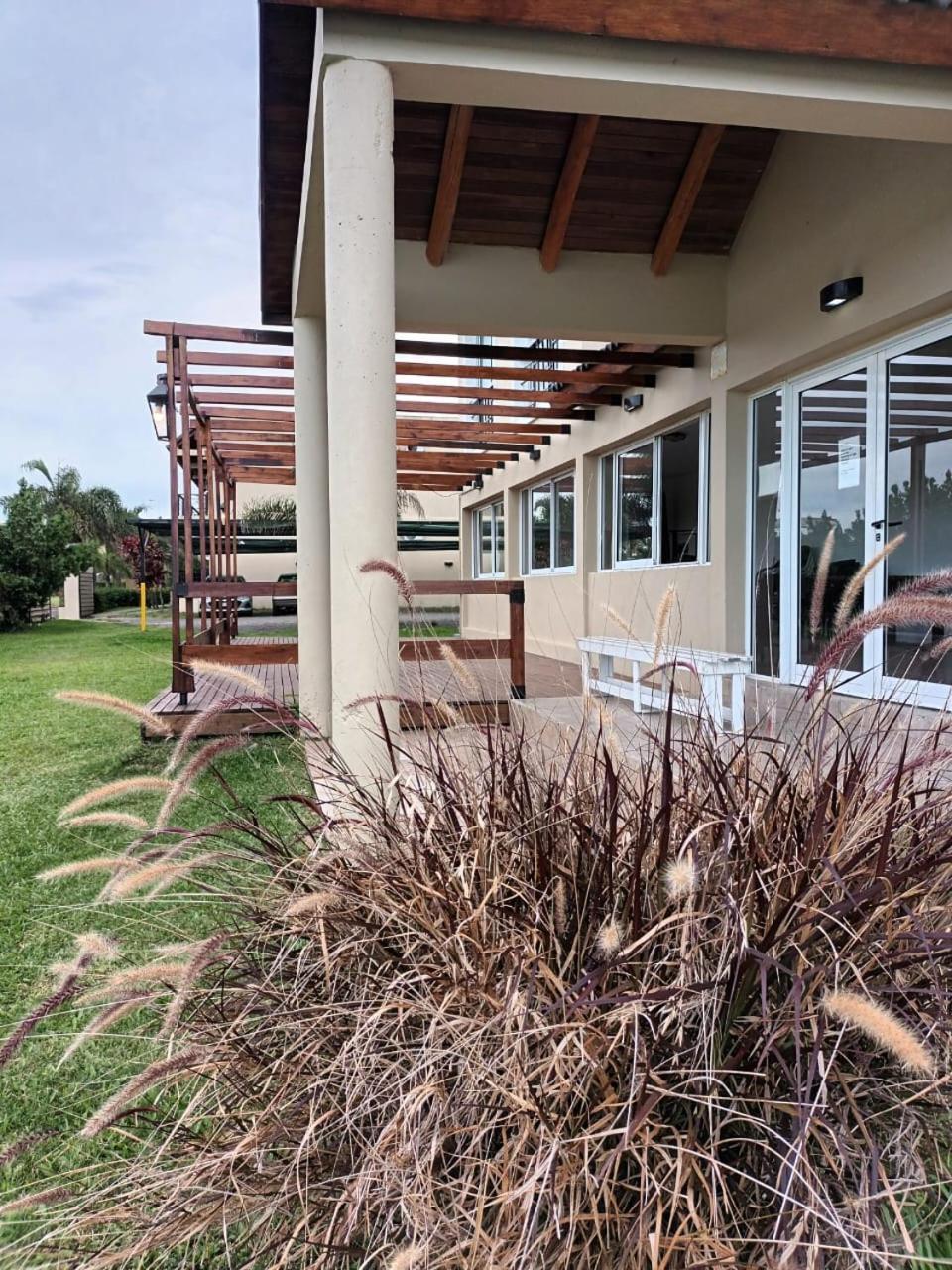 Brisas Del Lago Apart Y Hotel Federación Eksteriør billede